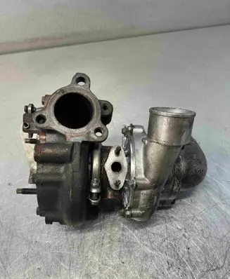 Toyota Avensis T250 Turbo 172010R022