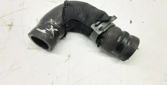 Audi Q7 4L Engine coolant pipe/hose
