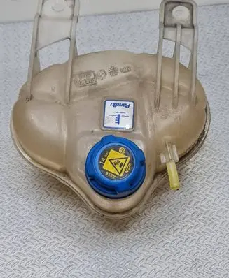 Alfa Romeo 159 Coolant expansion tank/reservoir PAR.CO C705