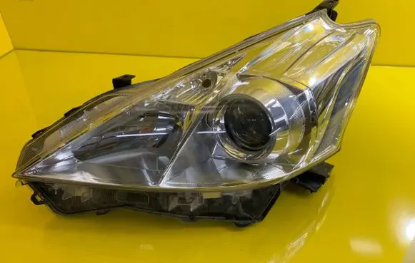 Toyota Prius (XW30) Headlight/headlamp CCI2286