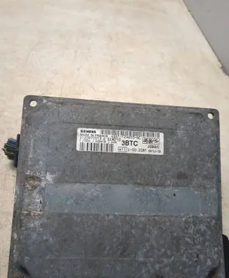 Ford Focus Engine control unit/module S120977013E 4S6112A650NC