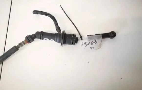 Dacia Lodgy Clutch master cylinder 306104118r