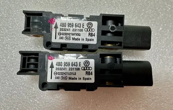 Porsche Cayenne (9PA) Airbag deployment crash/impact sensor 4B0959643E