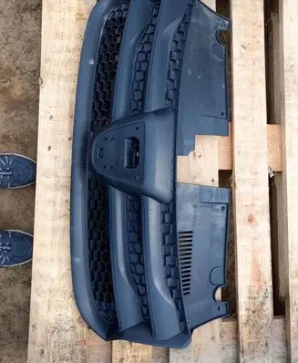 Dacia Sandero Front grill 623107634R
