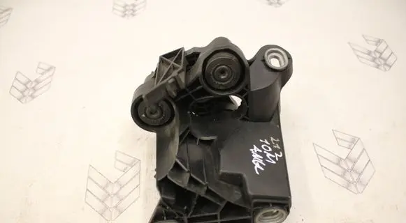 Mercedes-Benz E W212 ABS pump bracket A2124300410