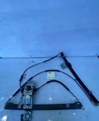 Volkswagen Polo III 6N 6N2 6NF Front door manual window regulator 