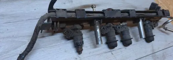 Audi A3 S3 8L Fuel injector 037906031AA
