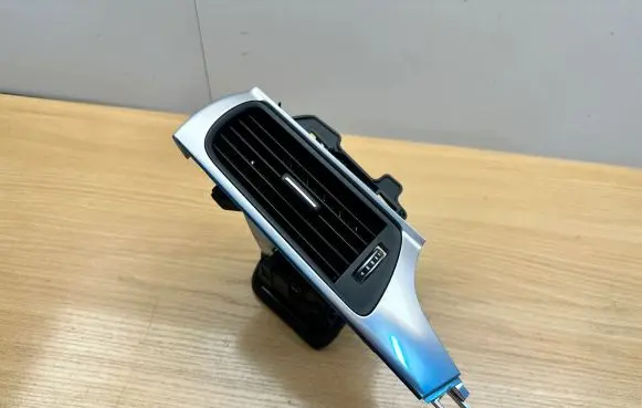 Audi A6 S6 C7 4G Dashboard side air vent grill/cover trim 4G1820901