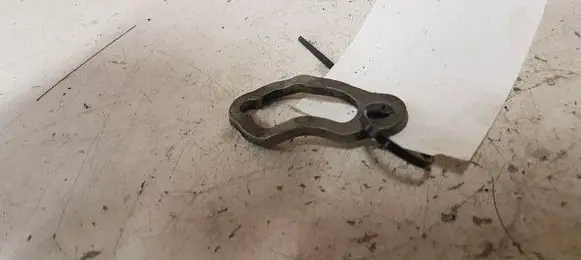 Volvo V50 Fuel Injector clamp holder