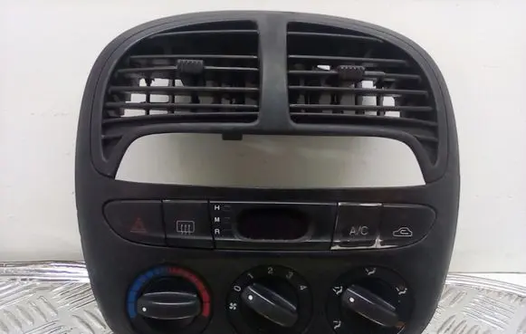 KIA Sportage Climate control unit 64270