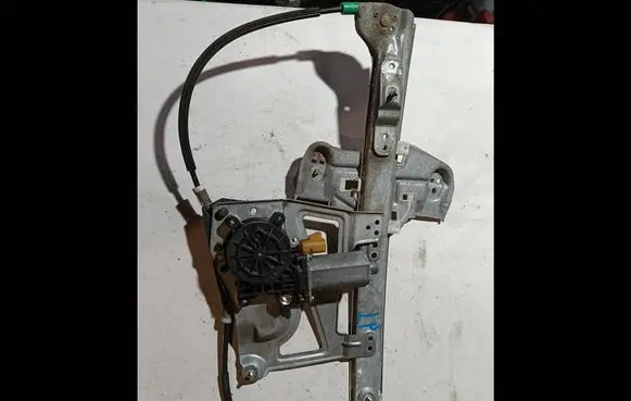 Cadillac DeVille Front door window regulator with motor 990045102