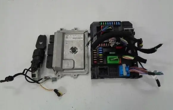 Engine ECU kit and lock set