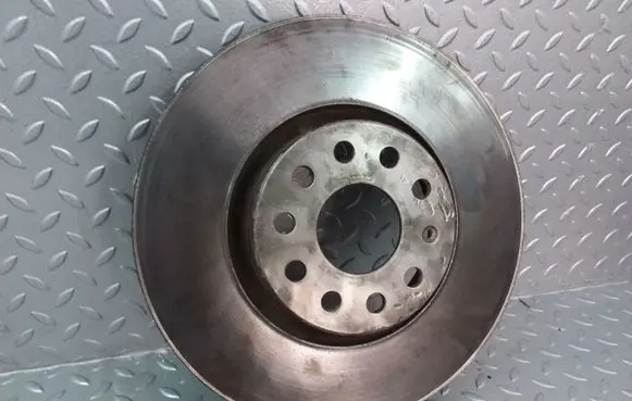 Volkswagen PASSAT B7 USA Front brake disc