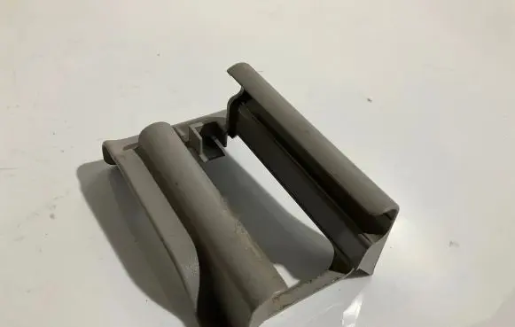 Mercedes-Benz E W211 Front driver seat rail trim 2119190620 70040002