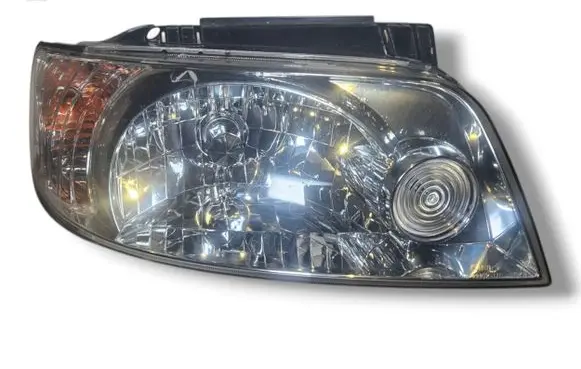 Hyundai Matrix Headlight/headlamp 9210117010