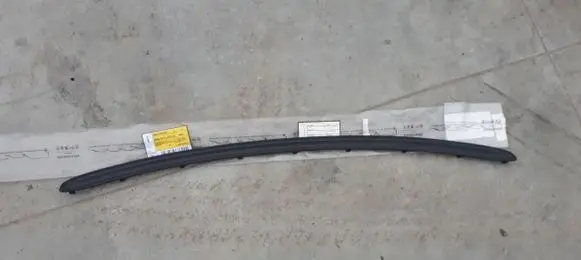 Seat Leon (5F) Rear bumper trim bar molding 