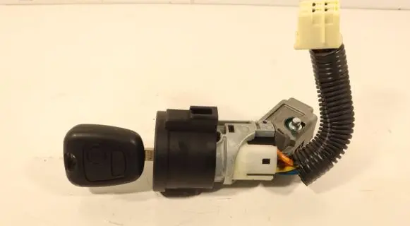 Peugeot 107 Ignition lock N0502200