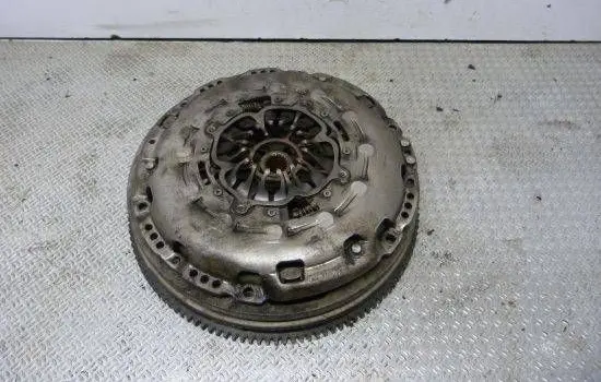 Renault Koleos I Clutch set kit 415039010