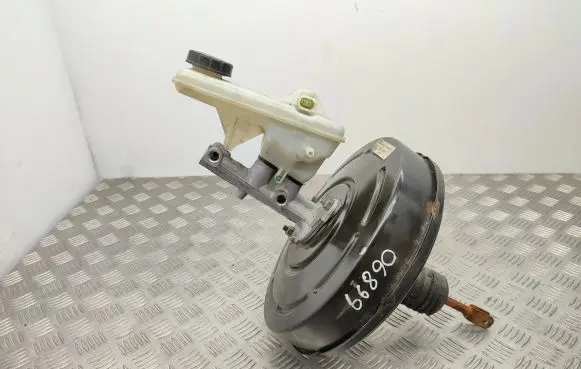 Opel Vivaro Brake booster 8200837097