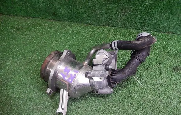 Dacia Dokker EGR valve cooler 147359823R