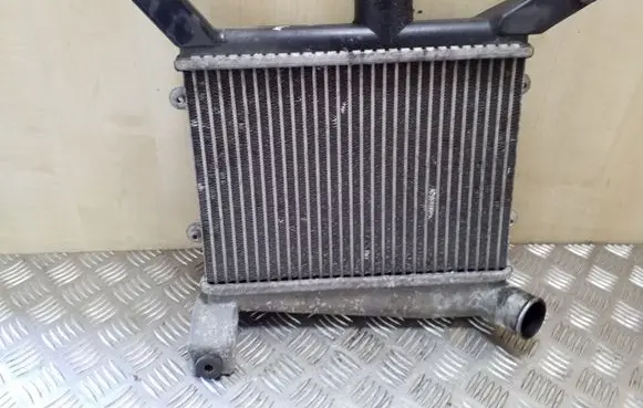 Toyota RAV 4 (XA20) Intercooler radiator 27040332