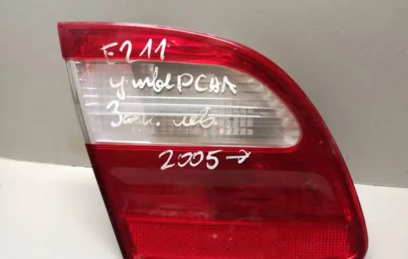 Mercedes-Benz E W211 Tailgate rear/tail lights A2118201364