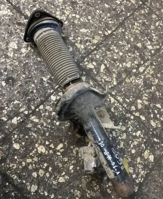 Front shock absorber/damper
