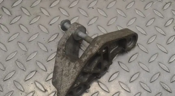 Ford Puma Engine mounting bracket L1BG6P082BB