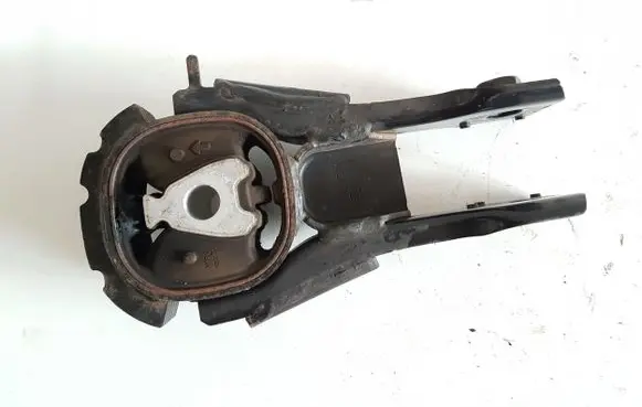 Mazda CX-5 II Gearbox mount KN4C39040