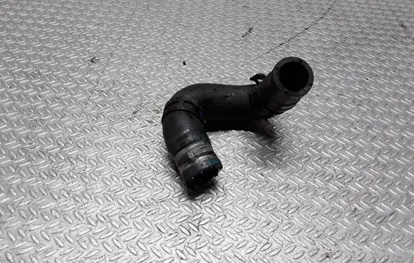 Mercedes-Benz C W204 Engine coolant pipe/hose
