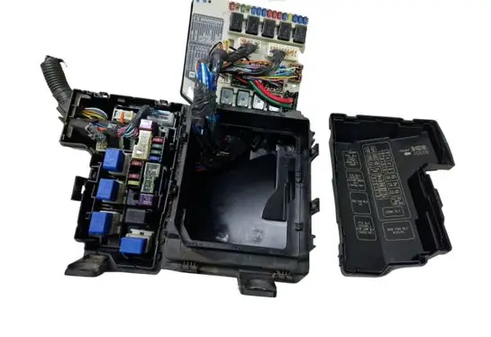 Nissan X-Trail T31 Fuse box set JG00B
