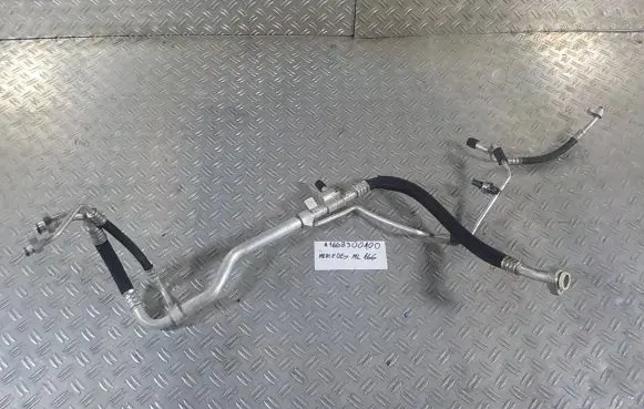 Mercedes-Benz ML AMG W166 Air conditioning (A/C) pipe/hose A1668300100