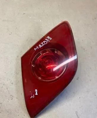 Mazda 3 I Tailgate rear/tail lights P2913R