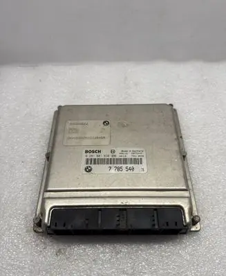 BMW 5 E39 Engine control unit/module 7785540 0281001830