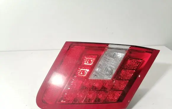 Mercedes-Benz E W212 Tailgate rear/tail lights A2129060158