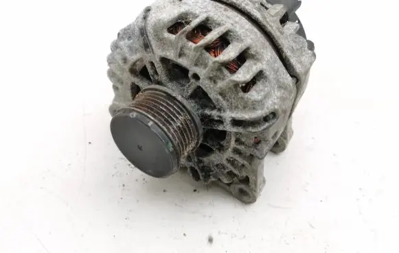 Citroen C4 II Picasso Generator/alternator 9678048880