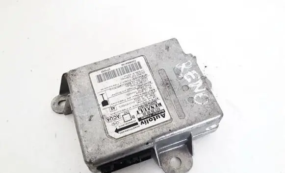 Renault Megane II Airbag control unit/module 601055000 8200246182F