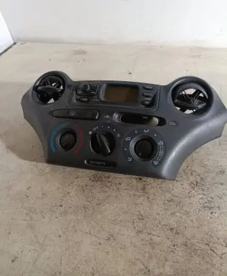 Toyota Yaris Climate control unit 7583527011 758270701D 7582687010