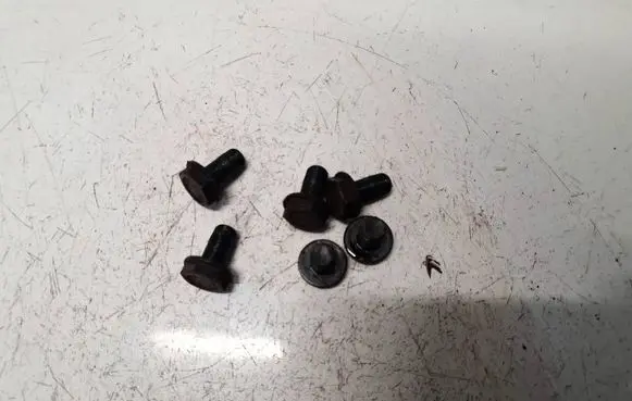 Seat Leon (5F) Nuts/bolts