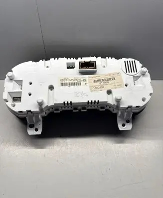 Speedometer (instrument cluster)