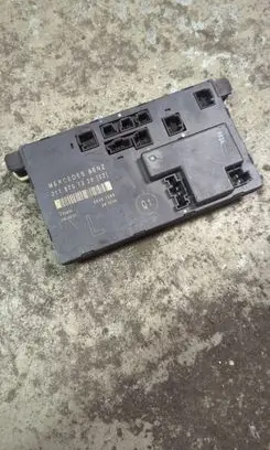 Mercedes-Benz E W211 Door control unit/module 2118707326 00401599