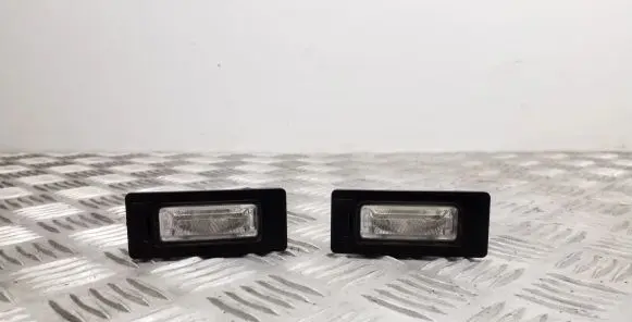 Audi Q5 SQ5 Number plate light 8T0943021