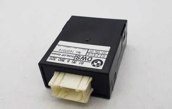 BMW 7 E38 Central body control module 8360325 61358360325