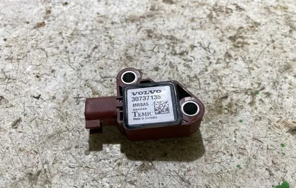 Volvo V50 Airbag deployment crash/impact sensor 8840A6 30737138 MRSA5