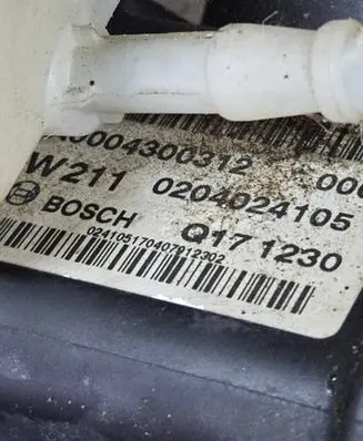 Mercedes-Benz CLS C219 Master brake cylinder 0204024105 A04300312 0171230