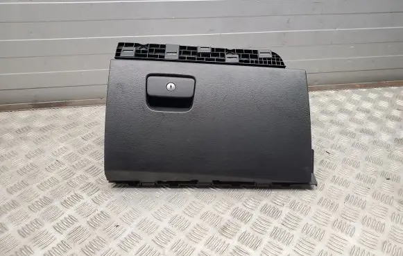Dodge Durango III Glove box set P01531039BL