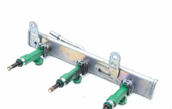 Renault Captur II Fuel injectors set 166008494R