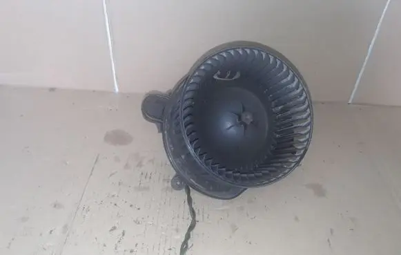 Jeep Grand Cherokee (WK) Heater fan/blower 929447P