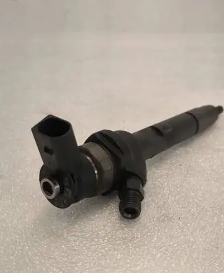 BMW 1 F20 F21 Fuel injector 7798446 0445110289