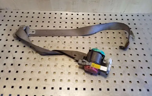 Mazda Premacy Front seatbelt T89241T